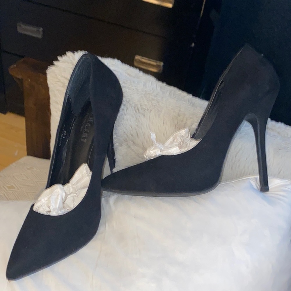 Nastygal black pumps